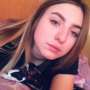 Model - KristinaKriss masturbation