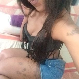 Model - Kukky Topanyana Thobejane biglips