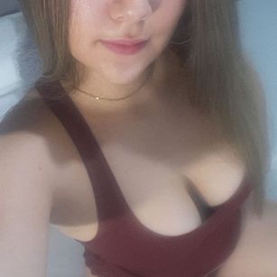 Model - Vaneli pussy