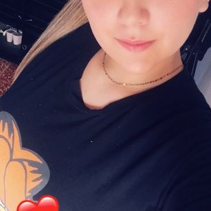 Model - Vaneli latina