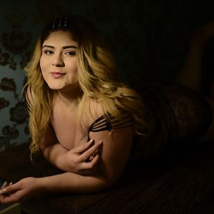 Model - Kim Salvatore BBW