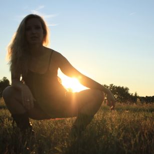 Model - AnnikaRose dominant