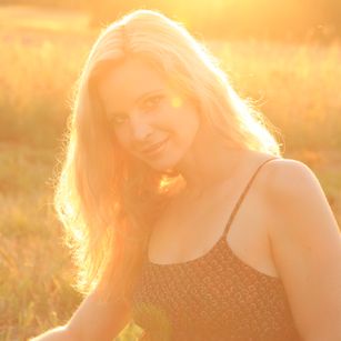 Model - AnnikaRose dominant