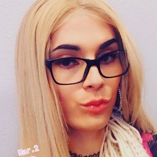 Model - Stephanie Lovell TS tgirl