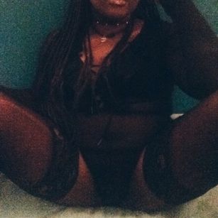 Model - MaebeeXOXO 4