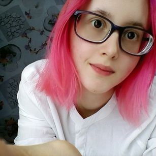 Model - Amomira striptease