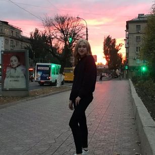 Model - Your Hot love lips