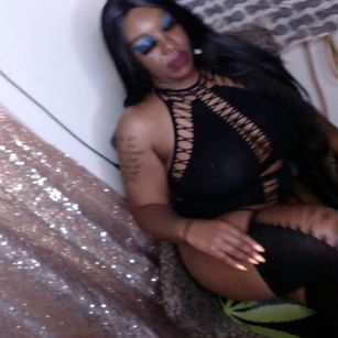 Model - Vanityizsexy BOOTY