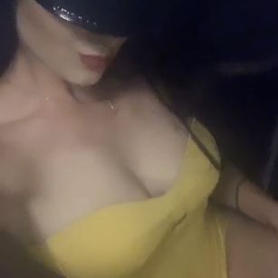 Model - Yasmin blowjob