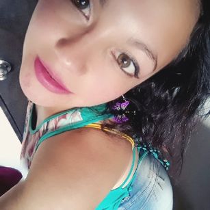 Model - Samy  Line tits