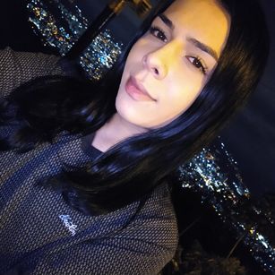 Model - isabella cum