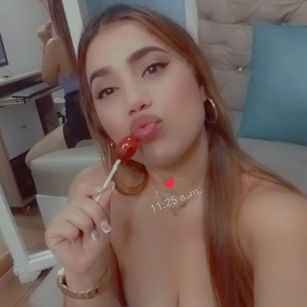 Model - Giana domination