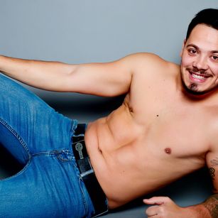 Model - ZackConnor top