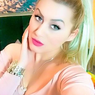 Model - SpicySharron whore