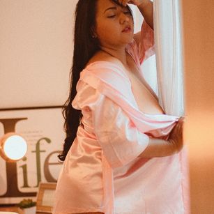 Model - luisa valencia anal