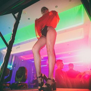 Model - AlinaRiders smile