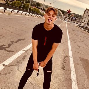 Model - Danil active