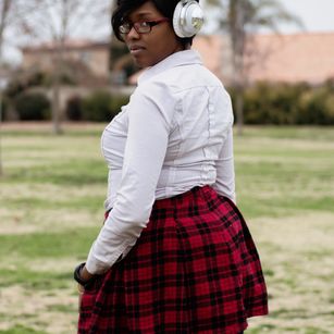 Model - Daeva Reed smoke