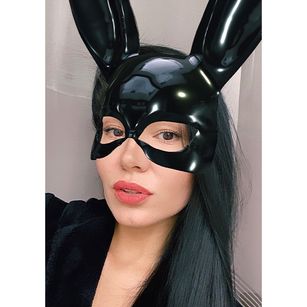 Model - Damngirl masturbate