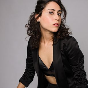 Model - Lori Lago girl