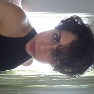 Model - Lori Lago latina