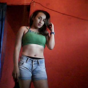 Model - Carolinajones dildo