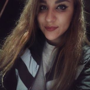 Model - Regina Dreamer pantyhose