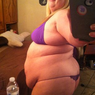 Model - MissKimberBBW hairy