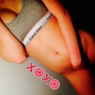 Model - AnalYah cute