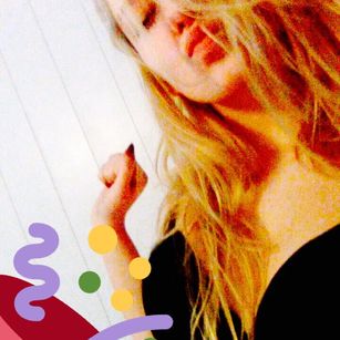 Model - AnalYah Blonde