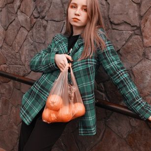 Model - Gentle_Chamomile dancing