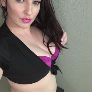 Model - finepinkporcelain sexy