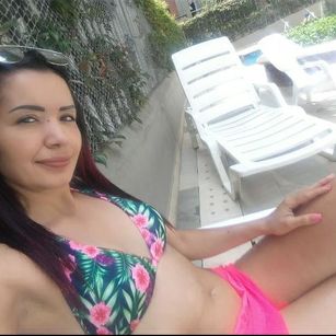 Model - Andrea Bustamante anal