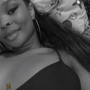 Model - SammyXXX natural