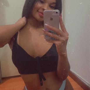 Model - SammyXXX squirt