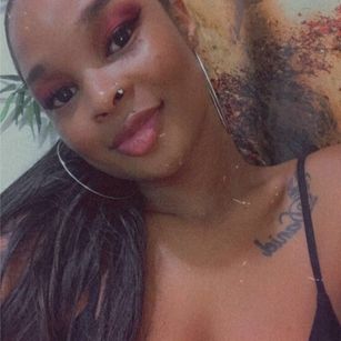 Model - SammyXXX squirt