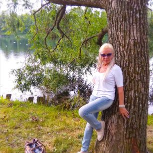 Model - Granny Gloria stockings