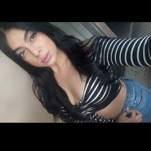 Model - Violet Jantzen dildo