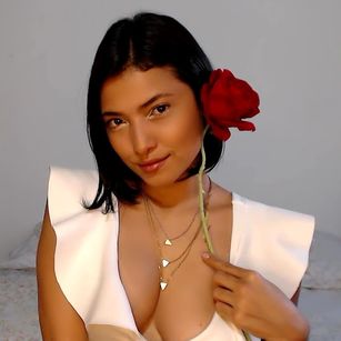 Model - Miss Diamond blowjob