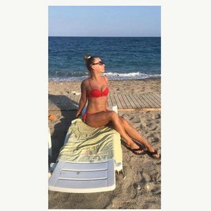 Model - VelvetLily dancing