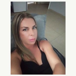 Model - VelvetLily extreme