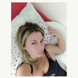 Model - VelvetLily talk