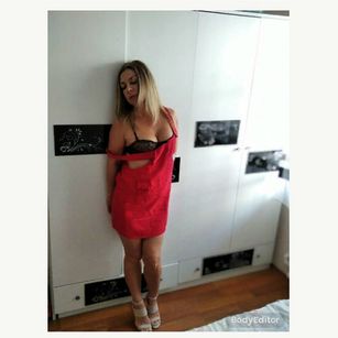 Model - VelvetLily travel