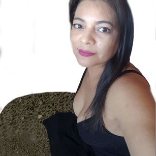 Model - Jane skirting