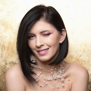 Model - AlettaAnne sexy