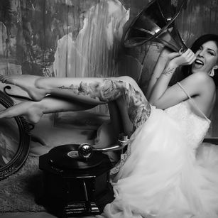 Model - AlettaAnne show