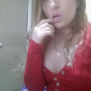 Model - hillary love breasts