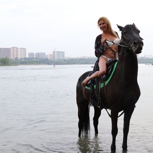 Model - Karamelka gag