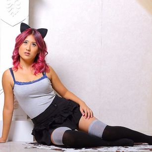 Model - Rika Song squirt