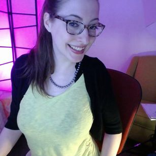 Model - Lintilla brunette